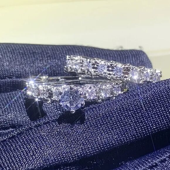 Flash Diamond Round Engagement Silvery Rings for Women - Picture 10 of 12